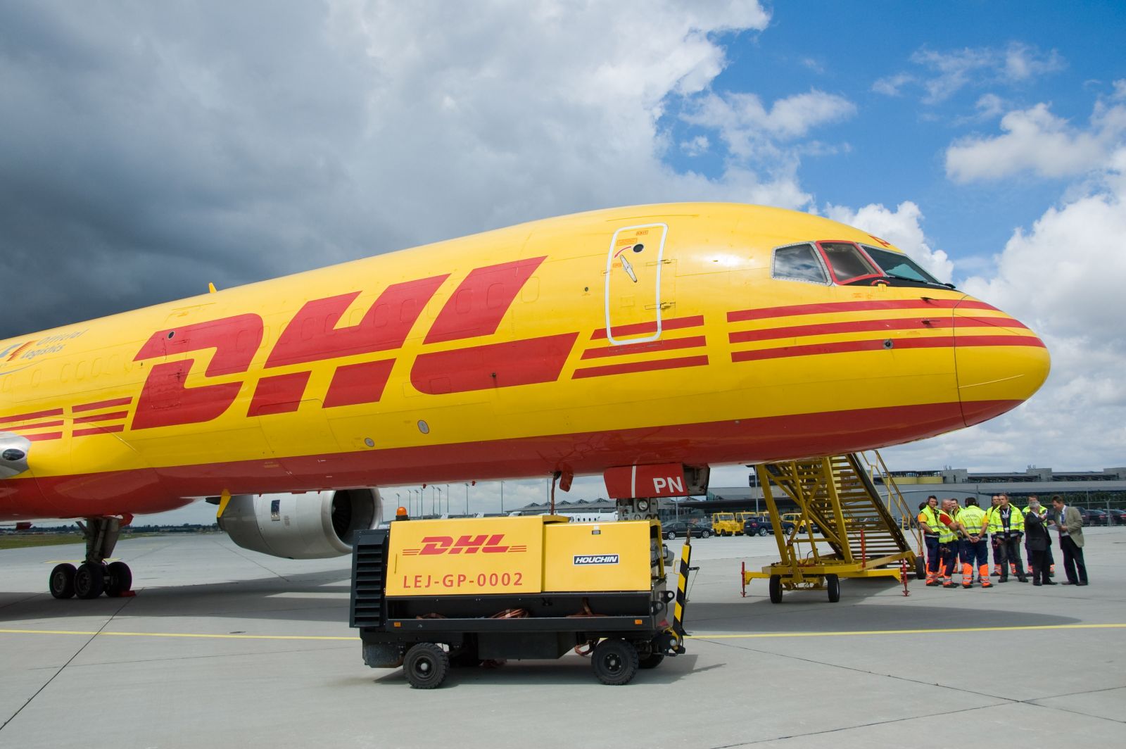 Dịch Vụ Gửi Chứng Từ Qua DHL Giá Rẻ, Nhanh Chóng